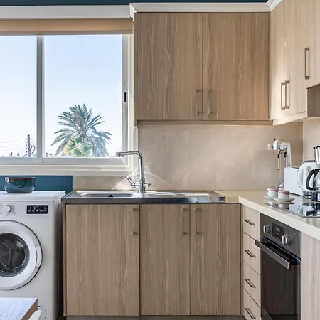 Tyris - 1 Bedroom & Balcony In Daire *