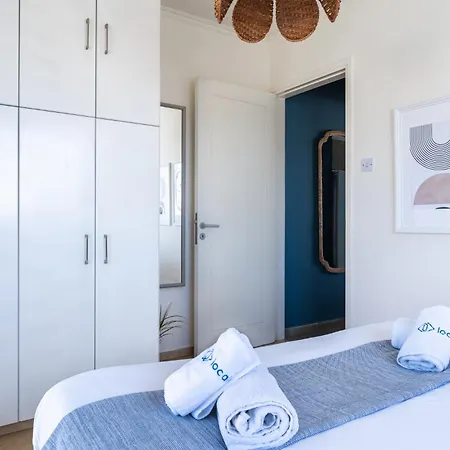 Tyris - 1 Bedroom & Balcony In Apartament